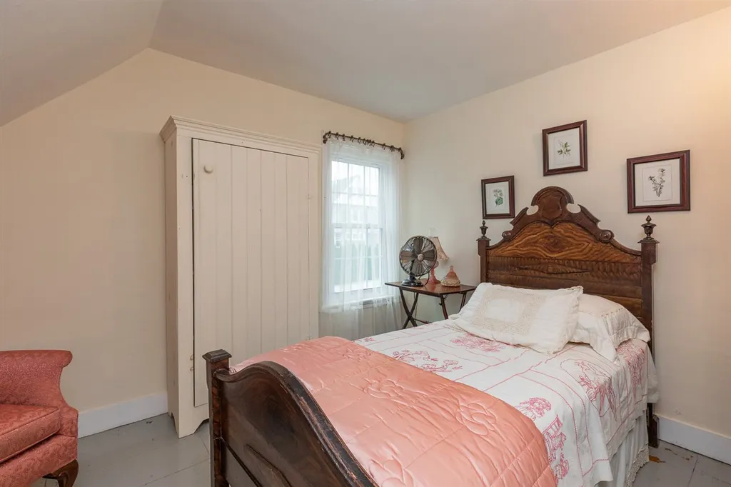 9 Atlantic Avenue North Hampton NH 03862