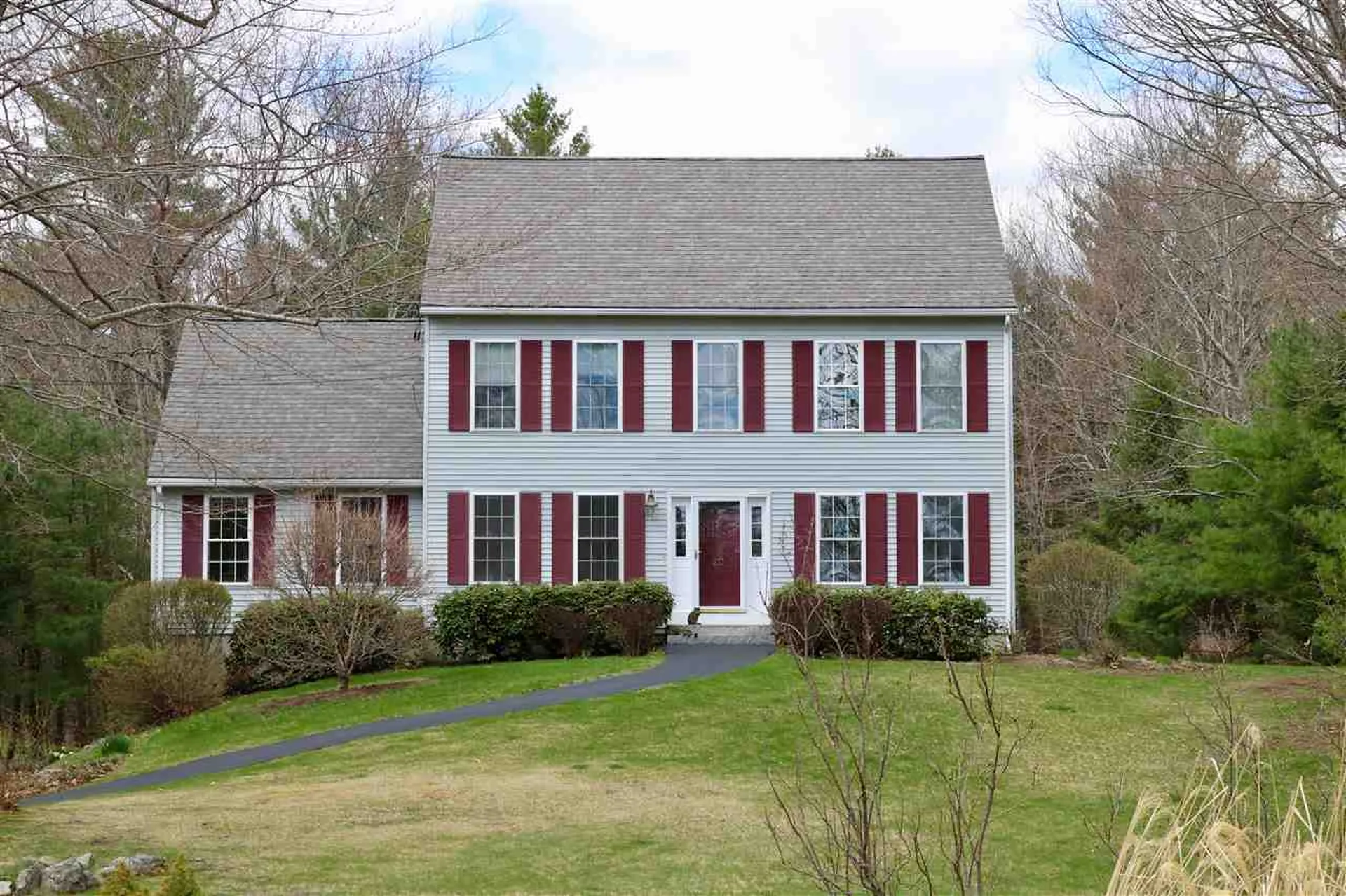 20 Winslow Drive Newmarket NH 03857-2198