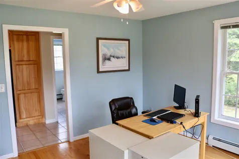 20 Winslow Drive Newmarket NH 03857-2198