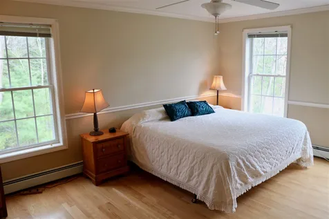 20 Winslow Drive Newmarket NH 03857-2198