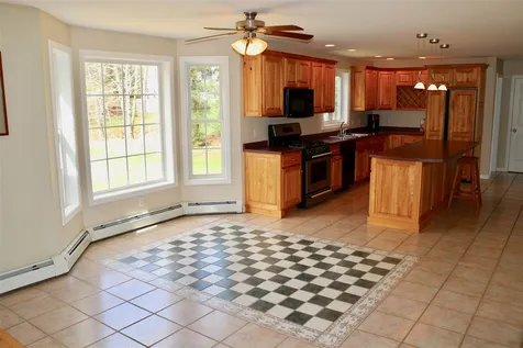 20 Winslow Drive Newmarket NH 03857-2198