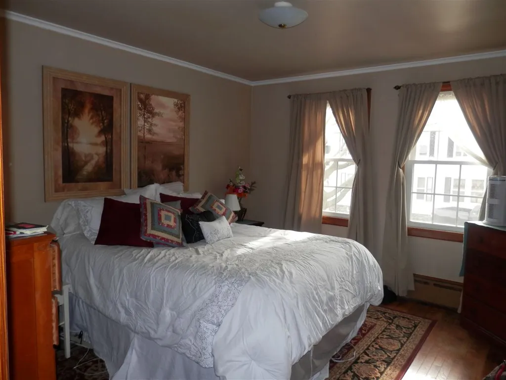 12 Charles Street Franklin NH 03235