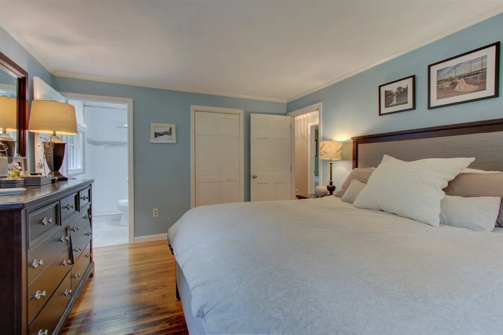 51 South Road North Hampton NH 03862