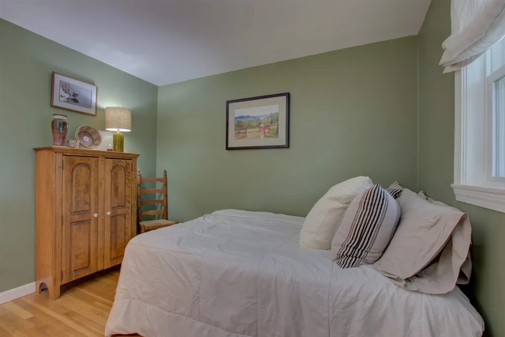 51 South Road North Hampton NH 03862