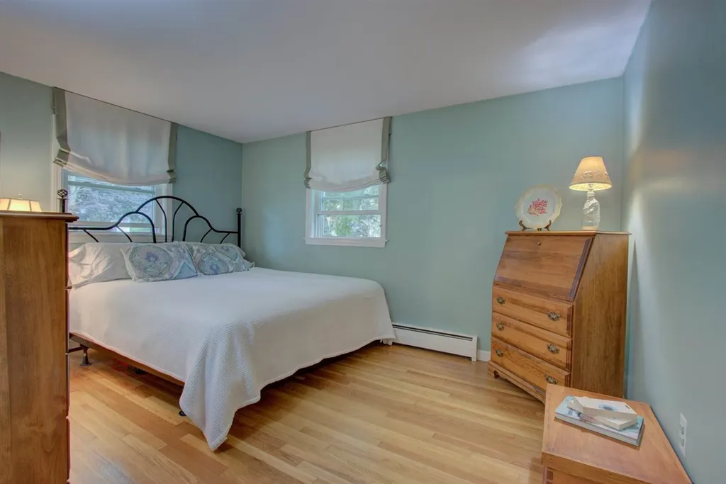 51 South Road North Hampton NH 03862
