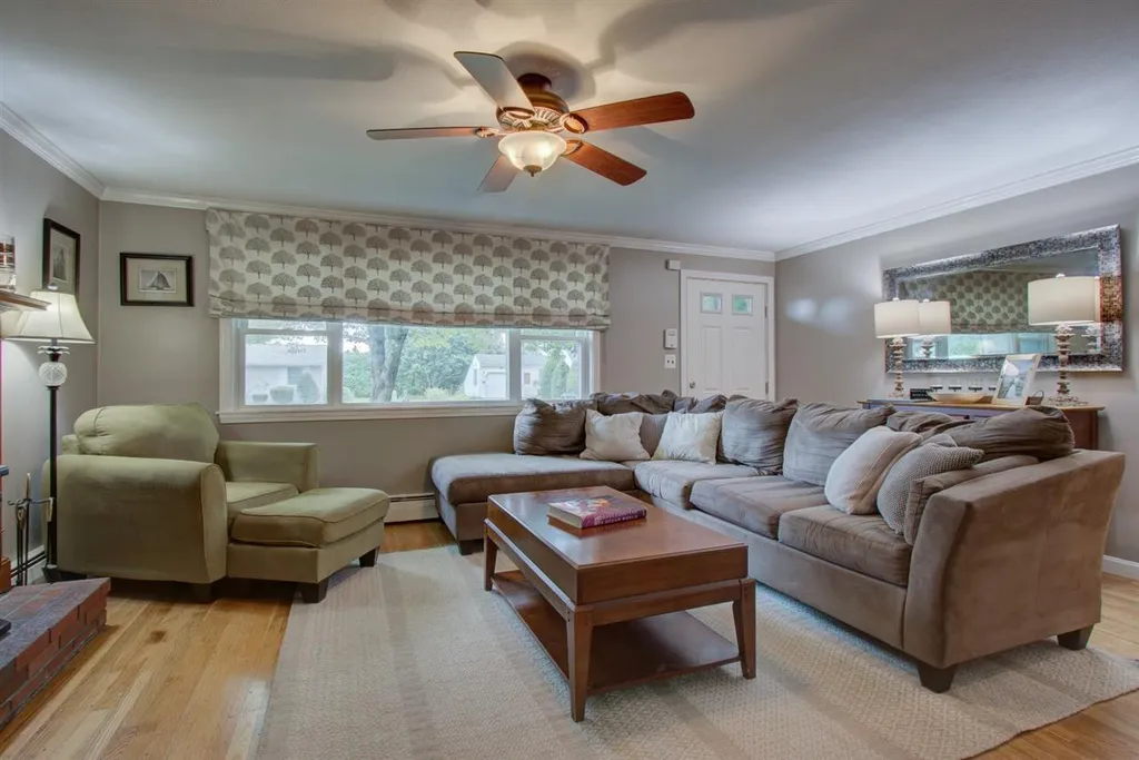51 South Road North Hampton NH 03862
