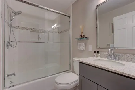 51 South Road North Hampton NH 03862