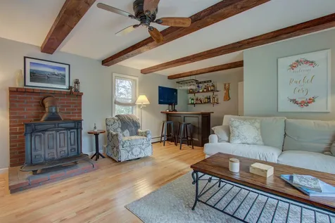 51 South Road North Hampton NH 03862