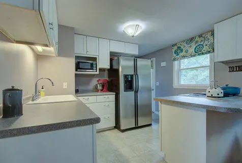 51 South Road North Hampton NH 03862