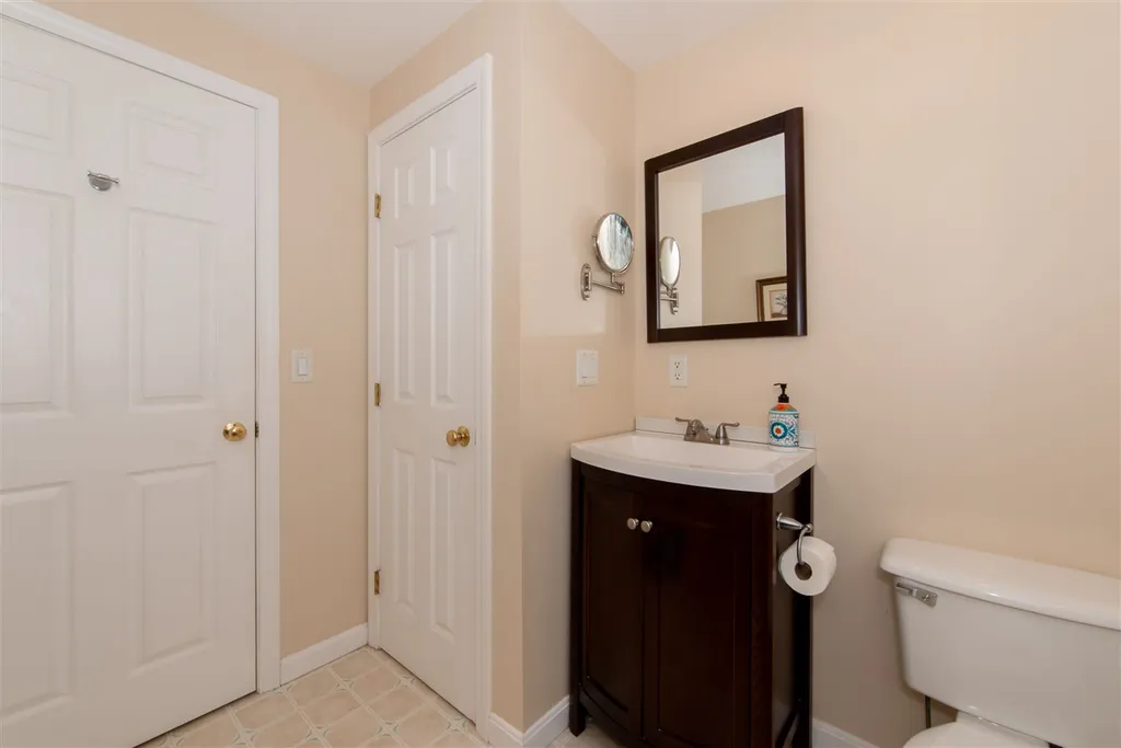 286 Oak Hill Road Barrington NH 03825