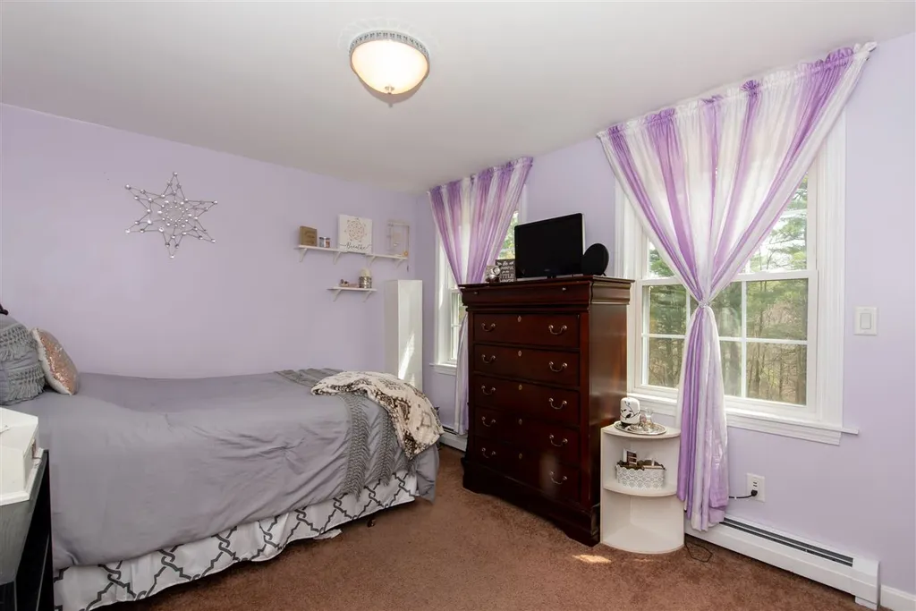 286 Oak Hill Road Barrington NH 03825