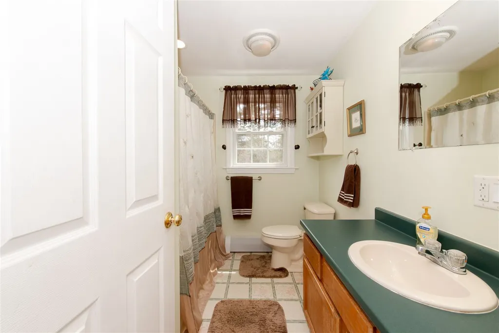286 Oak Hill Road Barrington NH 03825