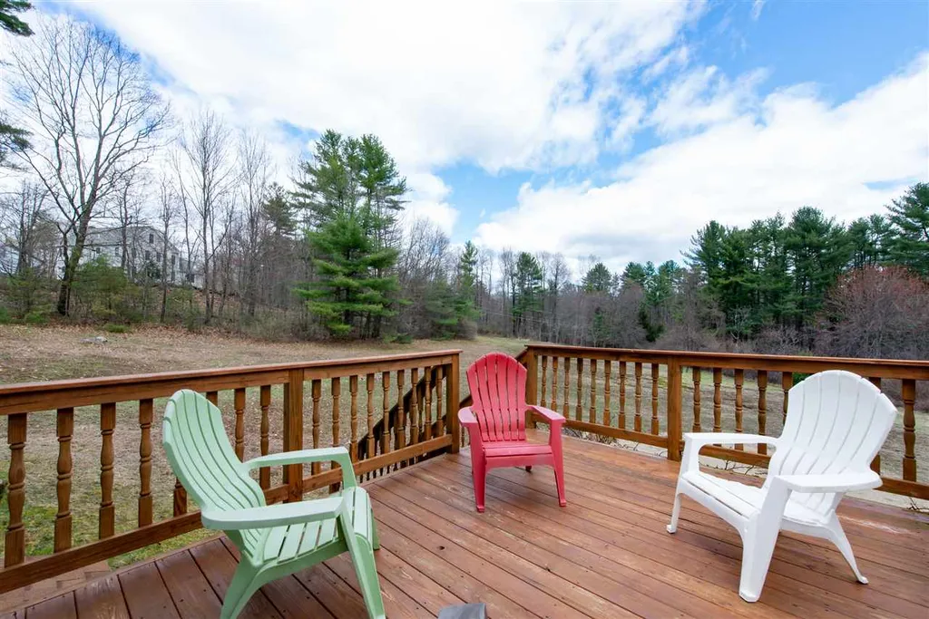 286 Oak Hill Road Barrington NH 03825