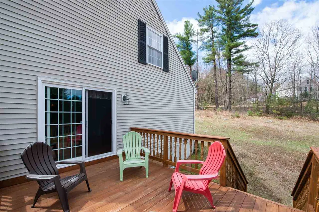 286 Oak Hill Road Barrington NH 03825