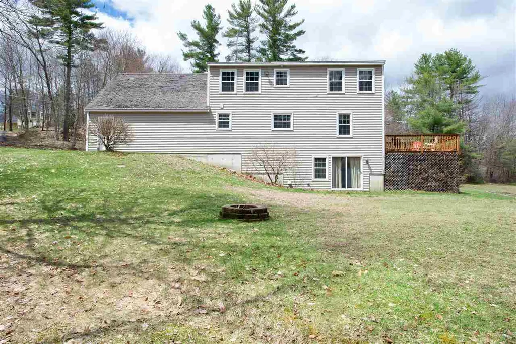 286 Oak Hill Road Barrington NH 03825