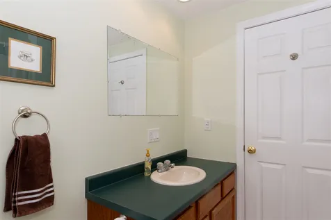 286 Oak Hill Road Barrington NH 03825