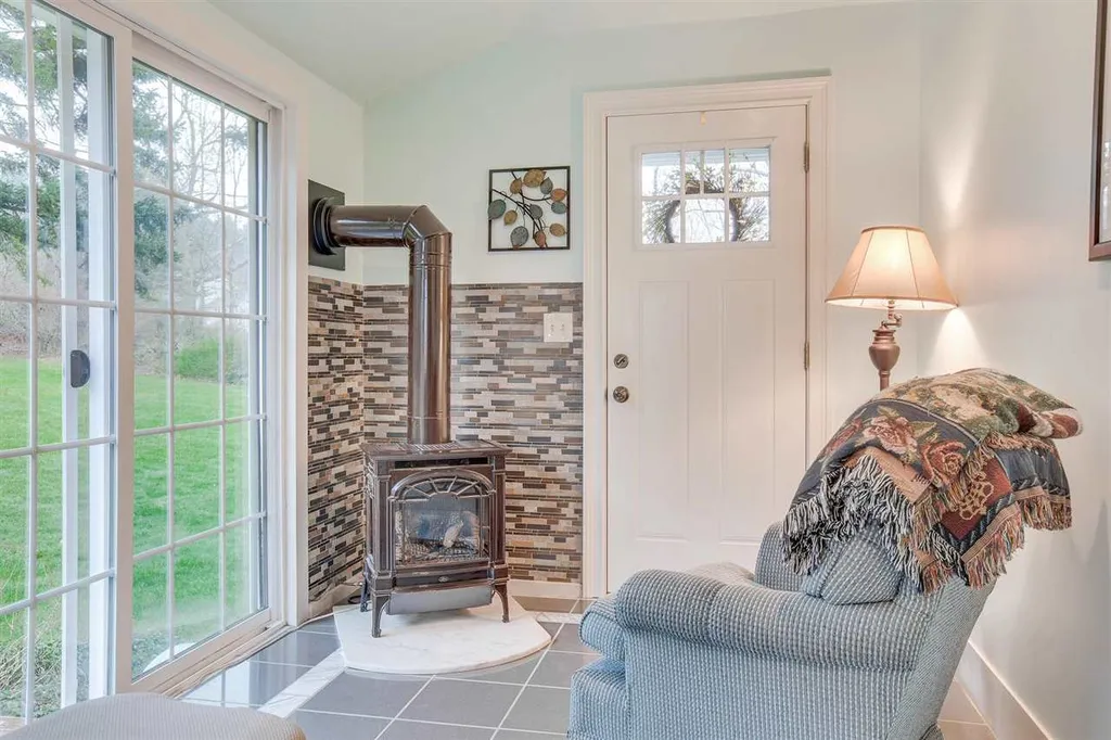 627 Haverhill Road Chester NH 03036