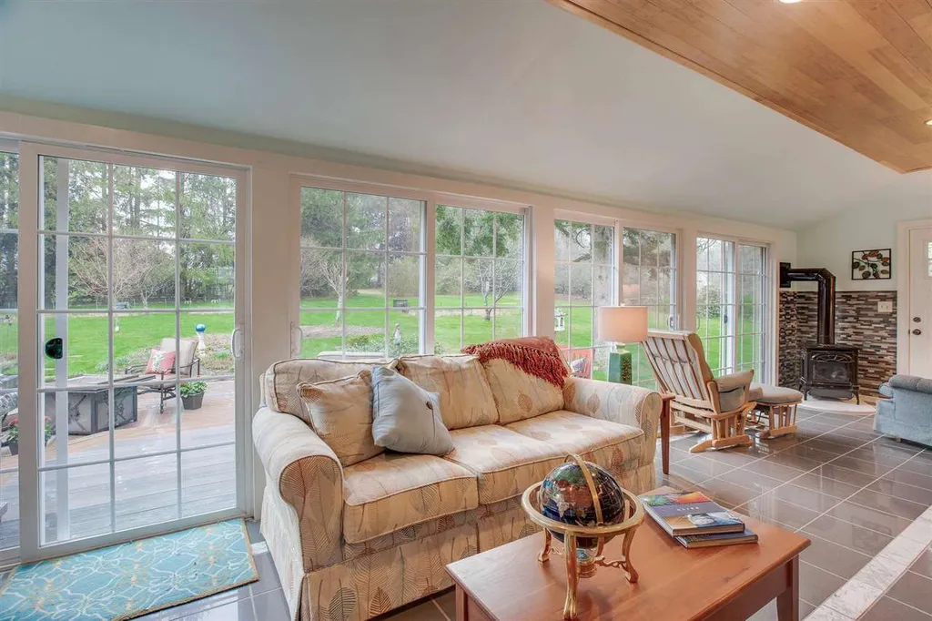 627 Haverhill Road Chester NH 03036