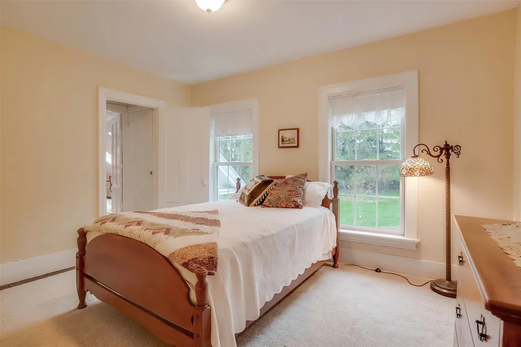 627 Haverhill Road Chester NH 03036