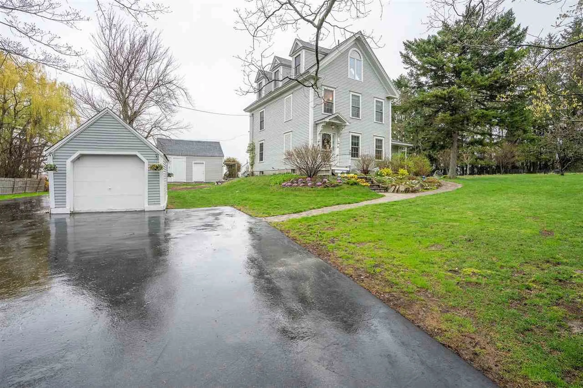 627 Haverhill Road Chester NH 03036