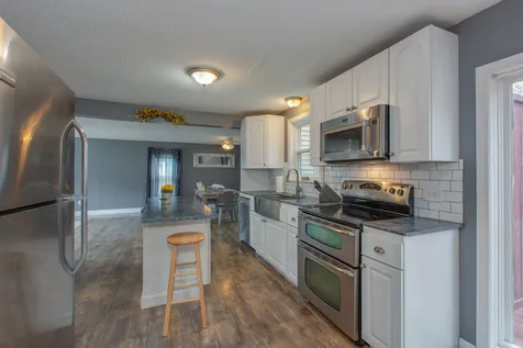 29 Wright Road Derry NH 03038