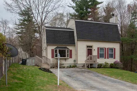 29 Wright Road Derry NH 03038