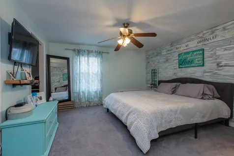 29 Wright Road Derry NH 03038
