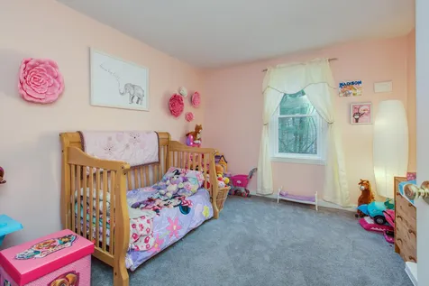 29 Wright Road Derry NH 03038