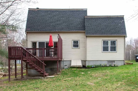 29 Wright Road Derry NH 03038