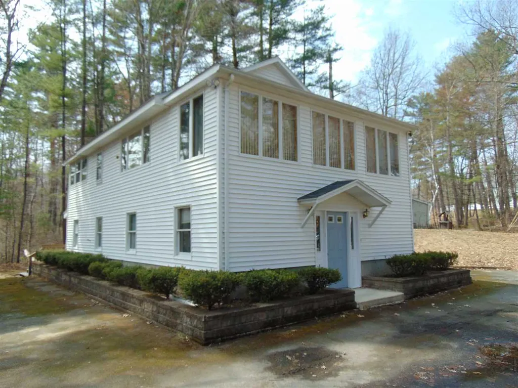 2 Viau Road Windham NH 03087