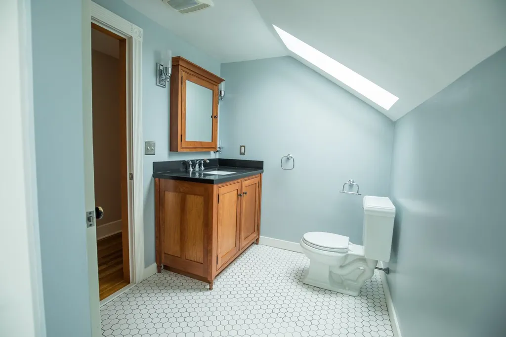 15 Towle Avenue Exeter NH 03833