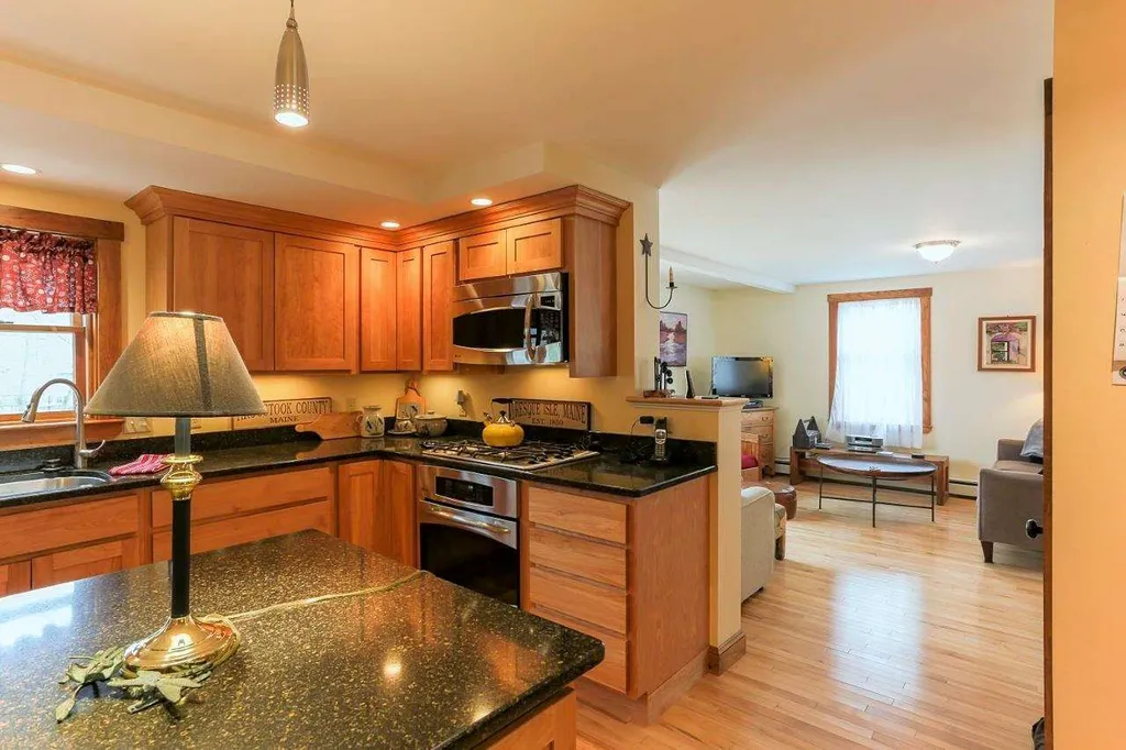 71 Young Street South Berwick ME 03908