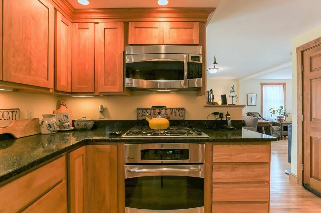 71 Young Street South Berwick ME 03908