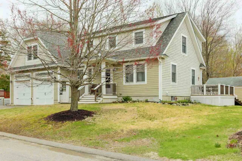 71 Young Street South Berwick ME 03908