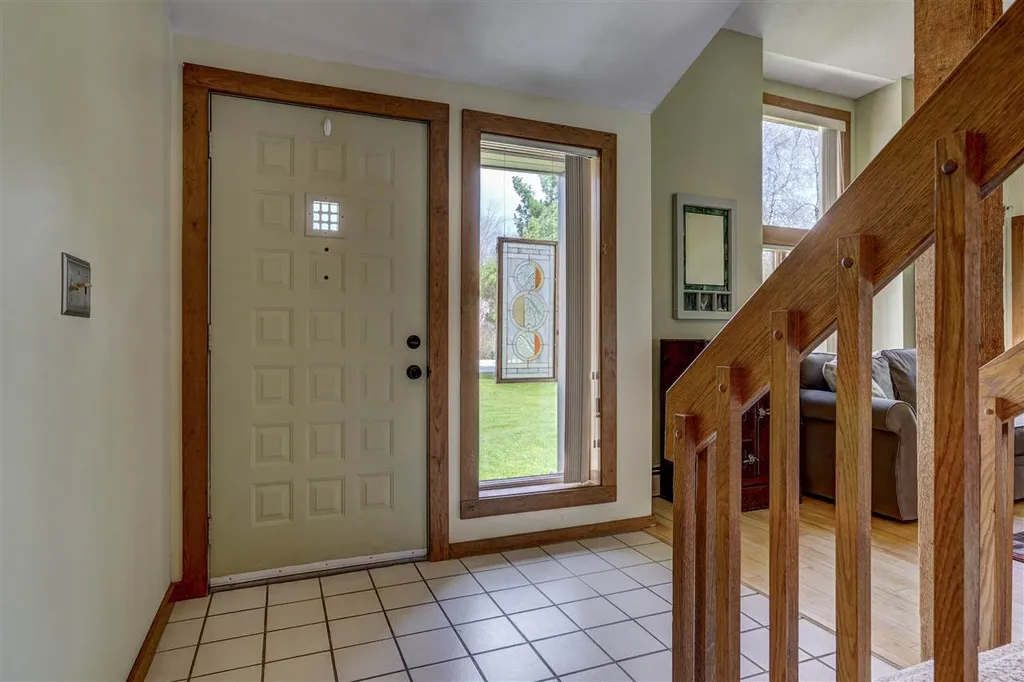 8 Meadowcrest Road Hooksett NH 03106