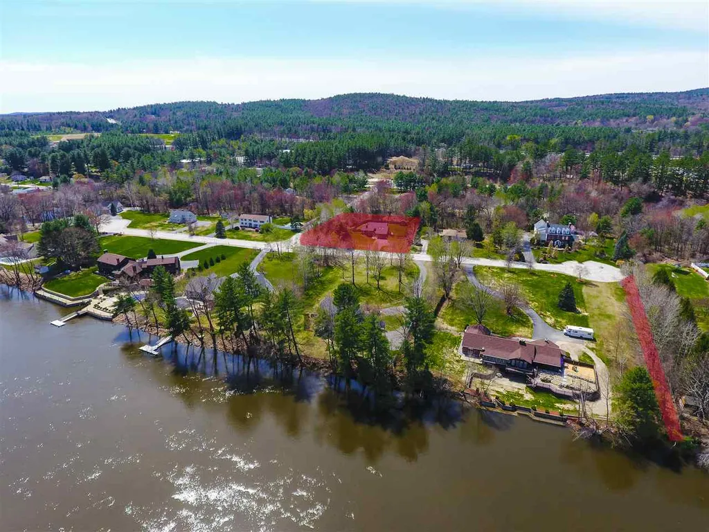 8 Meadowcrest Road Hooksett NH 03106