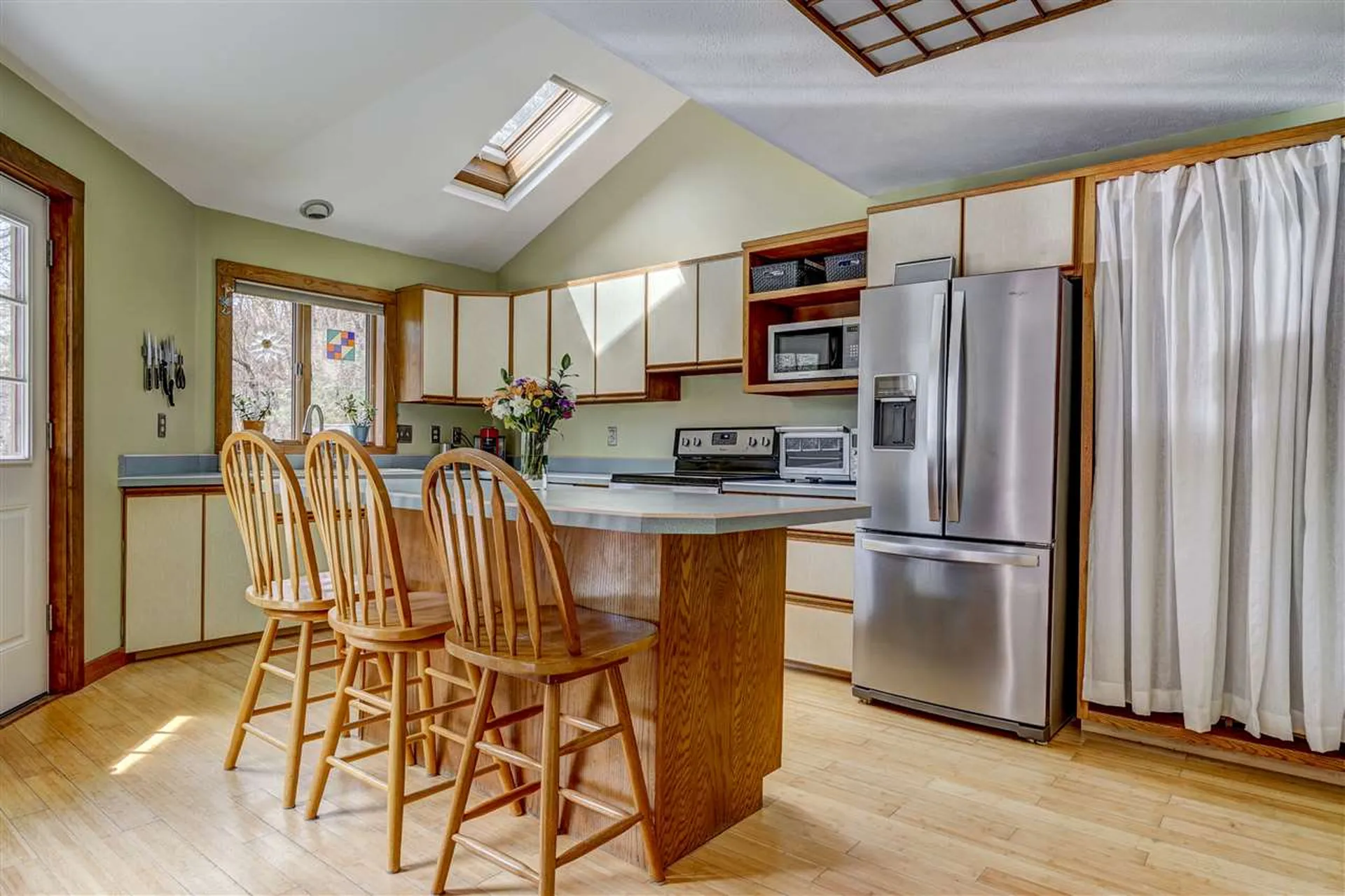 8 Meadowcrest Road Hooksett NH 03106