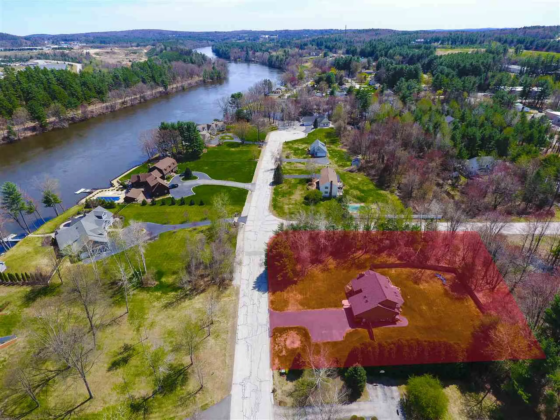 8 Meadowcrest Road Hooksett NH 03106