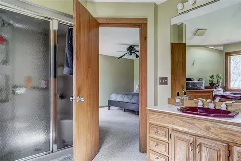 8 Meadowcrest Road Hooksett NH 03106