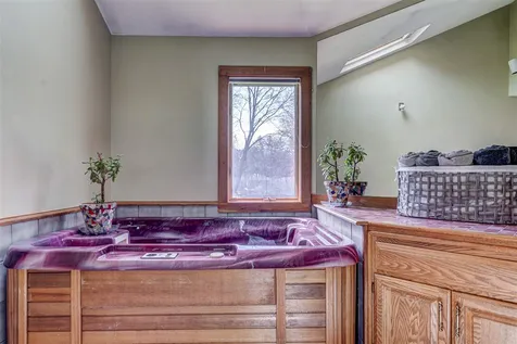 8 Meadowcrest Road Hooksett NH 03106