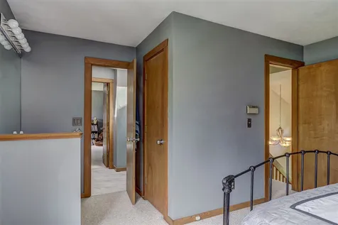 8 Meadowcrest Road Hooksett NH 03106
