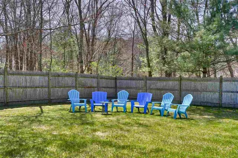 8 Meadowcrest Road Hooksett NH 03106