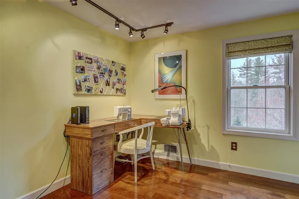191 Beals Road Bedford NH 03110