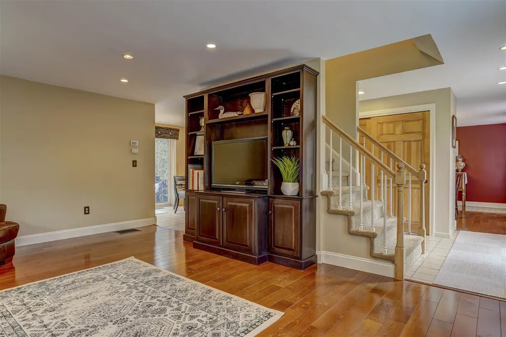 191 Beals Road Bedford NH 03110