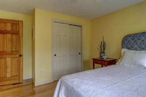 191 Beals Road Bedford NH 03110