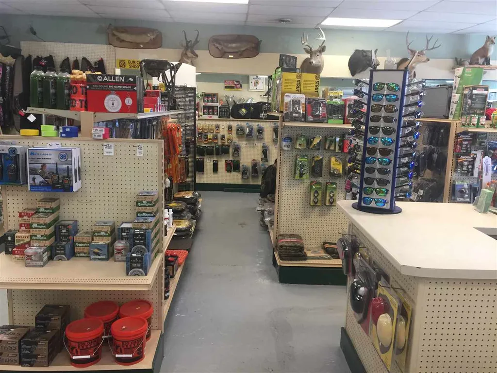 133 Main Street Colebrook NH 03576