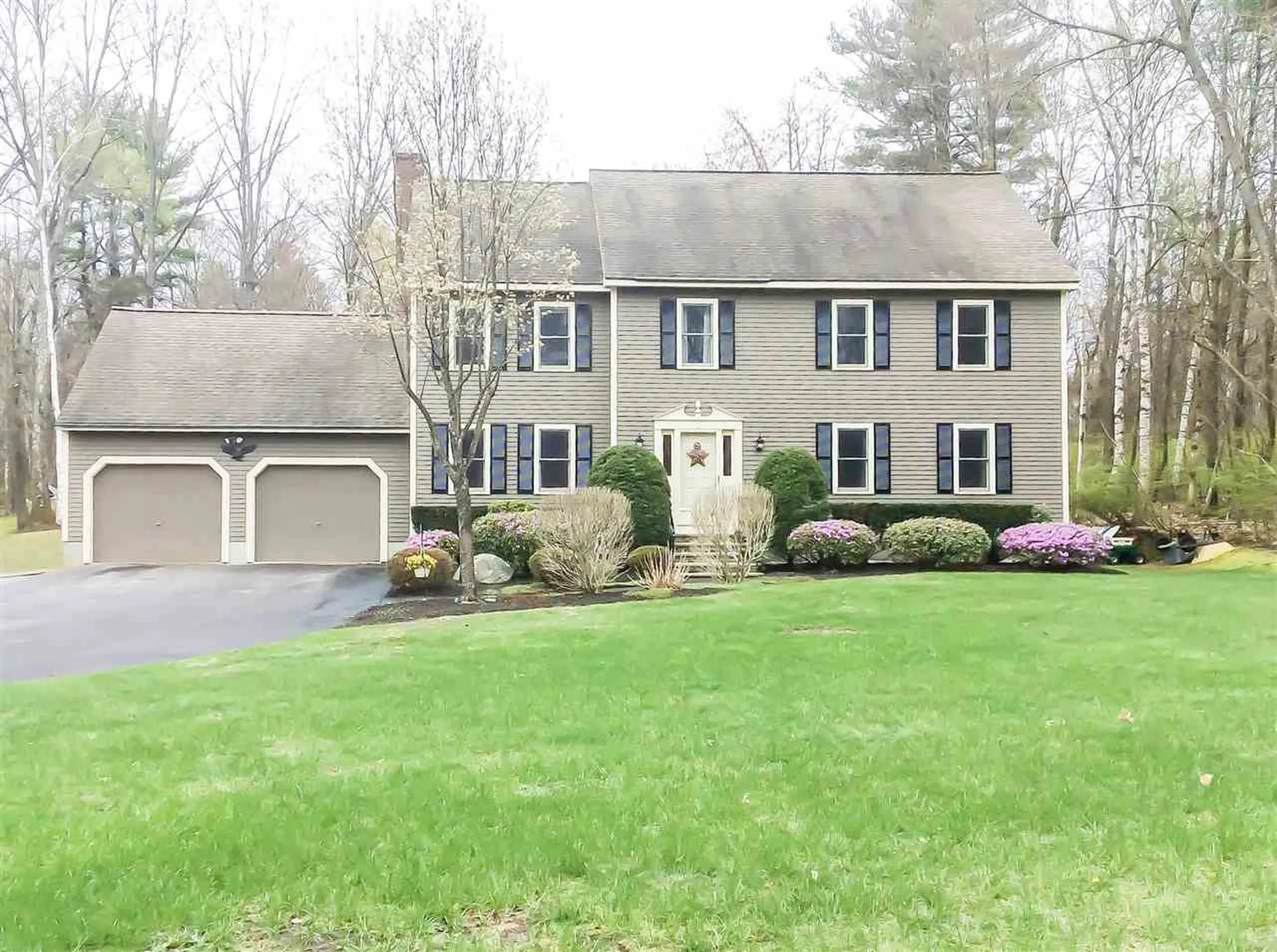 52 Holstein Avenue Londonderry NH 03053