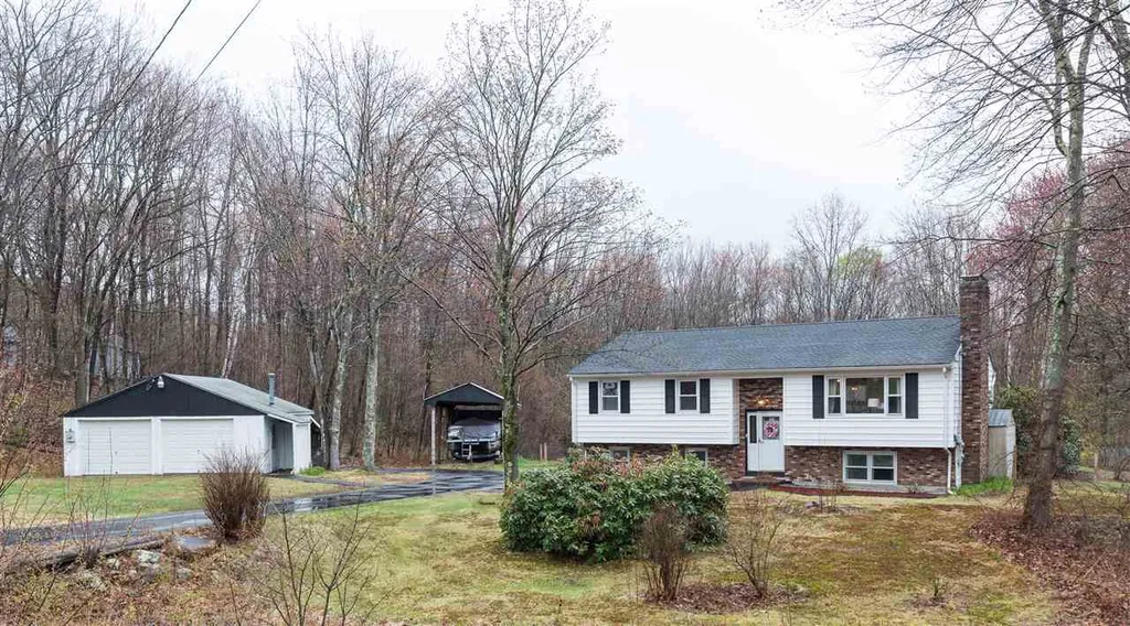 617 Cross Country Road Pembroke NH 03275