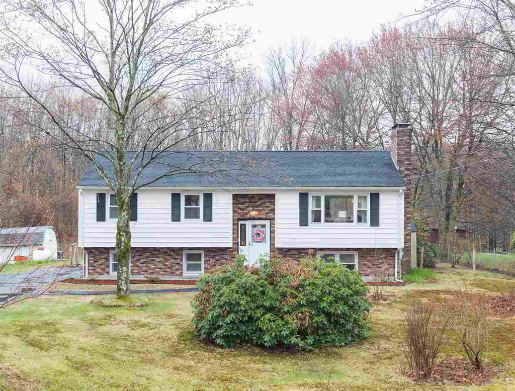 617 Cross Country Road Pembroke NH 03275