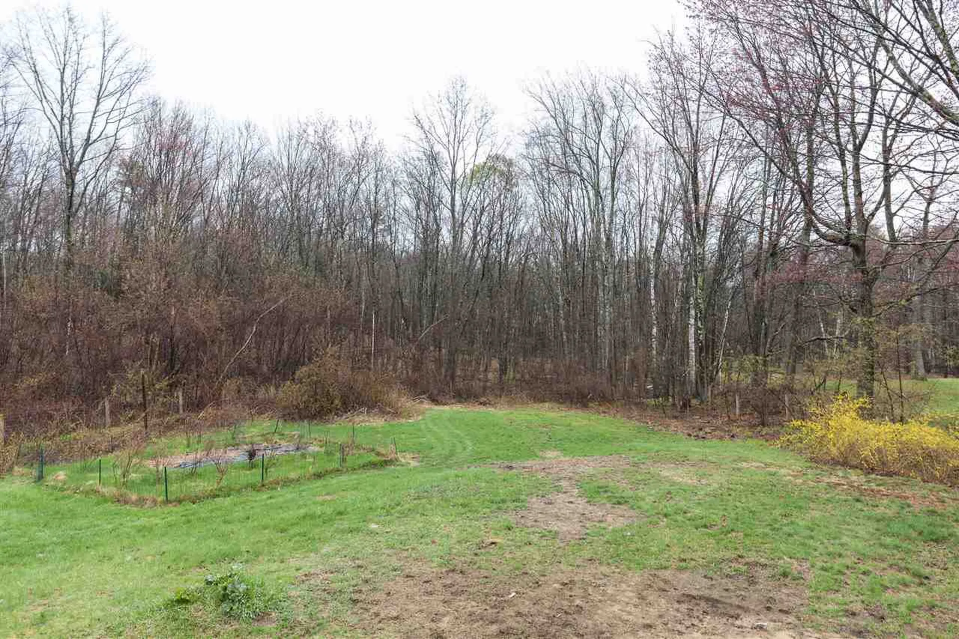 617 Cross Country Road Pembroke NH 03275